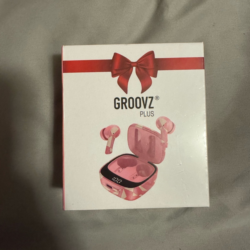 Plus Pink Earbud Headphones